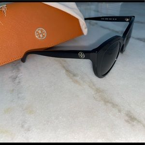 Black Tory Burch sunglasses